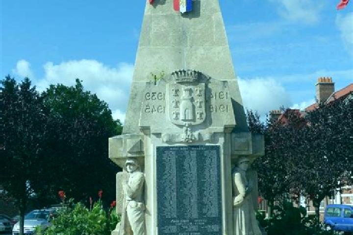 Escorts Varrains, France — Local Companions