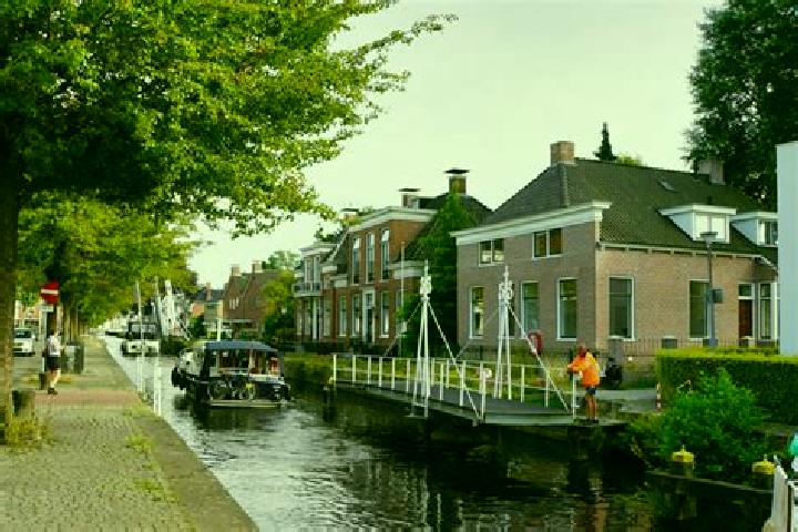 Escorts Veendam, Netherlands — Local Companions