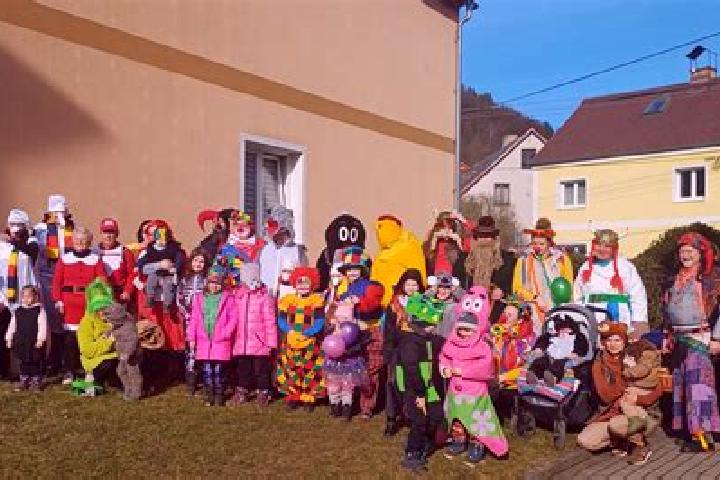 Escorts Velichov, Czech Republic — Local Companions