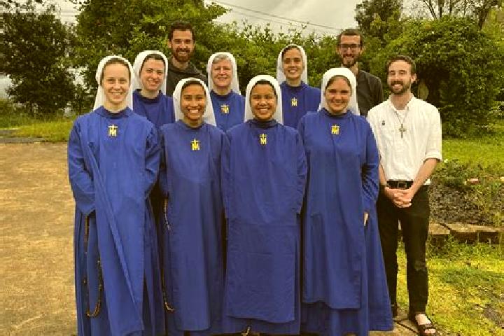 Escorts Venes, France — Local Companions