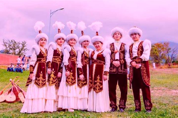 Escorts Verkhniye Kayrakty, Kazakhstan — Local Companions