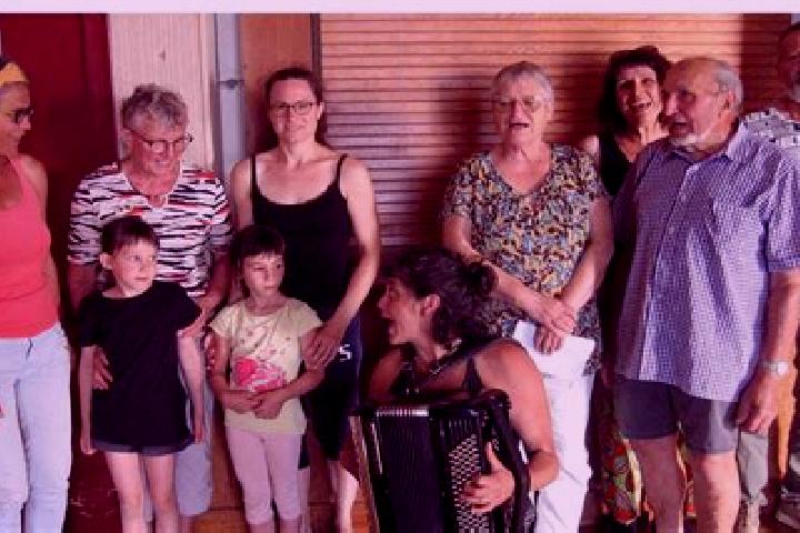 Escorts Vernoux-en-Gatine, France — Local Companions