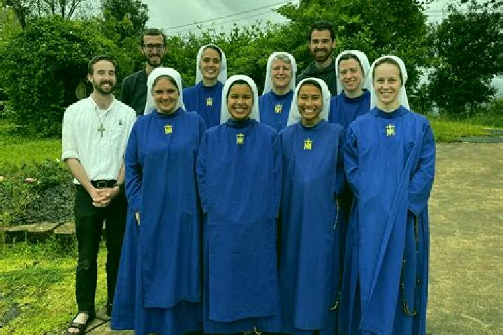Escorts Vescemont, France — Local Companions