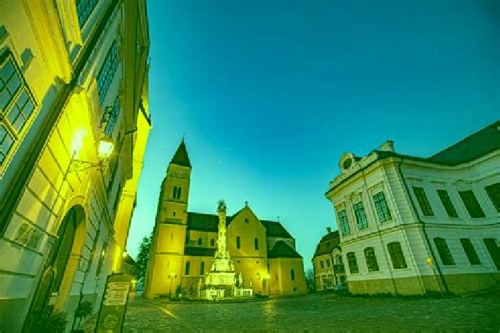 Escorts Veszprem, Hungary — Local Companions