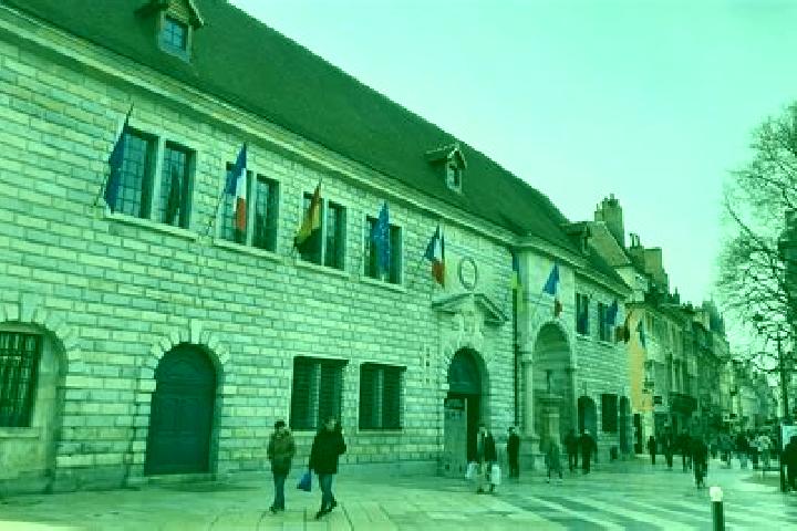 Escorts Vignot, France — Local Companions
