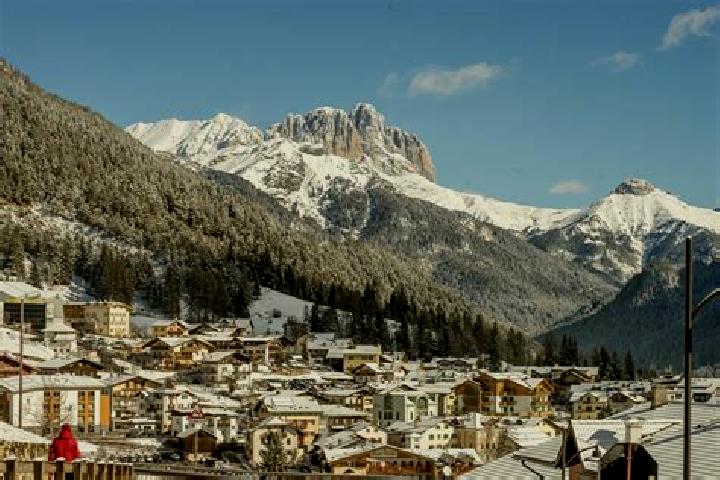 Escorts Vigo di Fassa, Italy — Local Companions