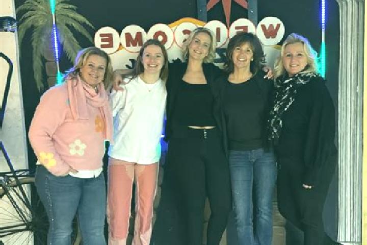 Escorts Vijfhuizen, Netherlands — Local Companions