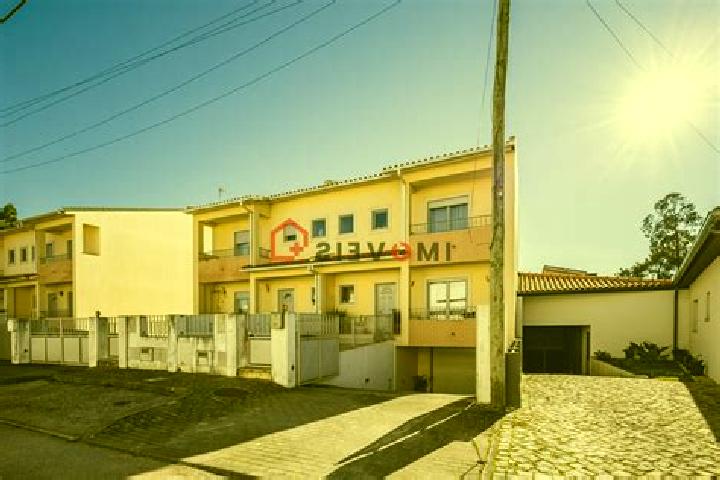 Escorts Vila Frescainha, Portugal — Local Companions