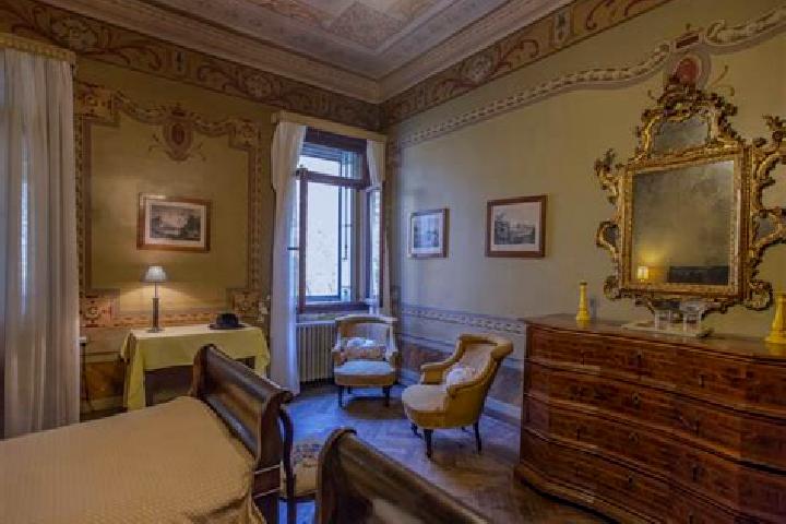 Escorts Villa Bartolomea, Italy — Local Companions