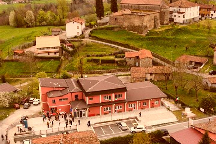 Escorts Villa Collemandina, Italy — Local Companions