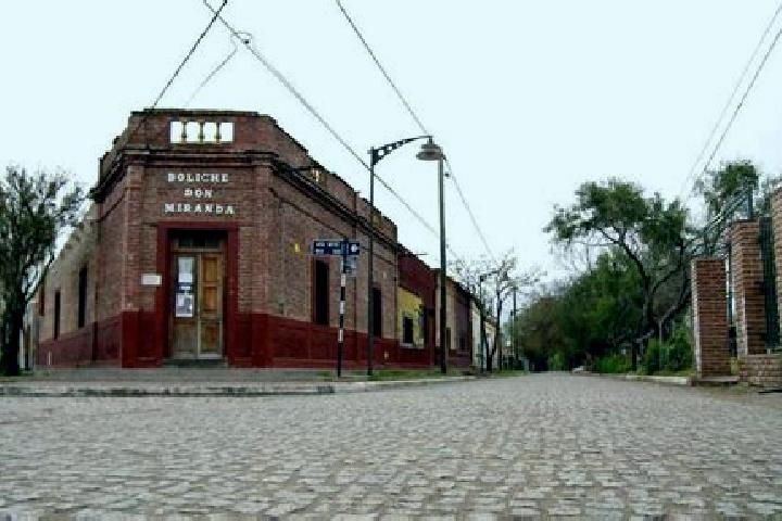 Escorts Villa Mercedes, Argentina — Local Companions