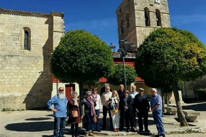 Escorts Villaescusa de Roa, Spain — Local Companions