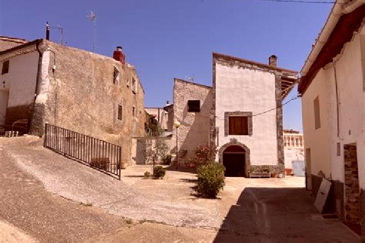 Escorts Villar de los Navarros, Spain — Local Companions
