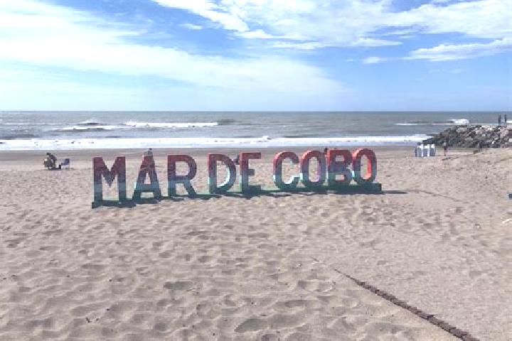 Escorts Villar del Cobo, Spain — Local Companions