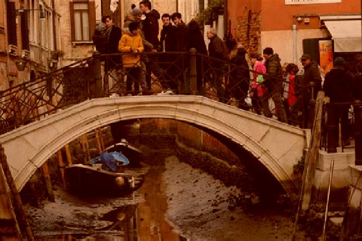 Escorts Villasalto, Italy — Local Companions