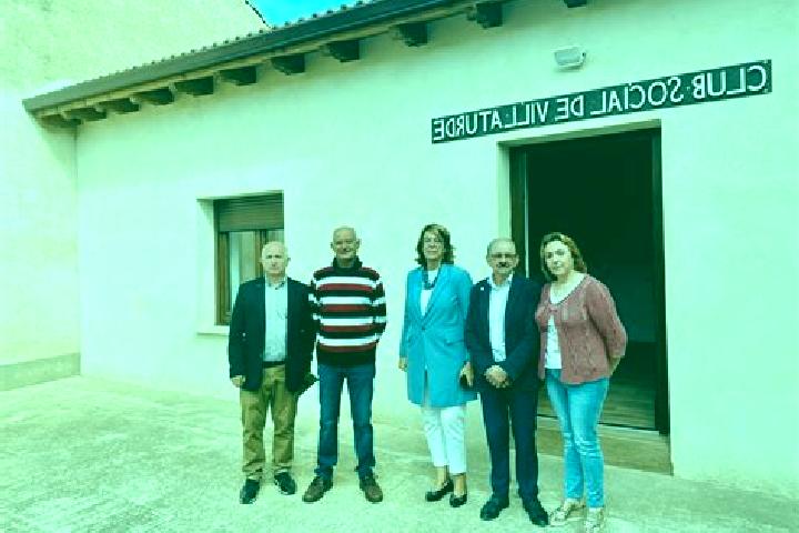 Escorts Villaturde, Spain — Local Companions