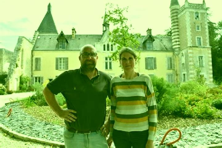 Escorts Villemoutiers, France — Local Companions