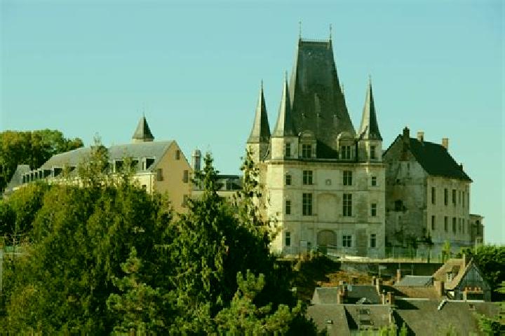 Escorts Villers-sur-le-Roule, France — Local Companions
