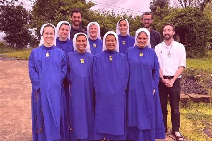 Escorts Viodos, France — Local Companions
