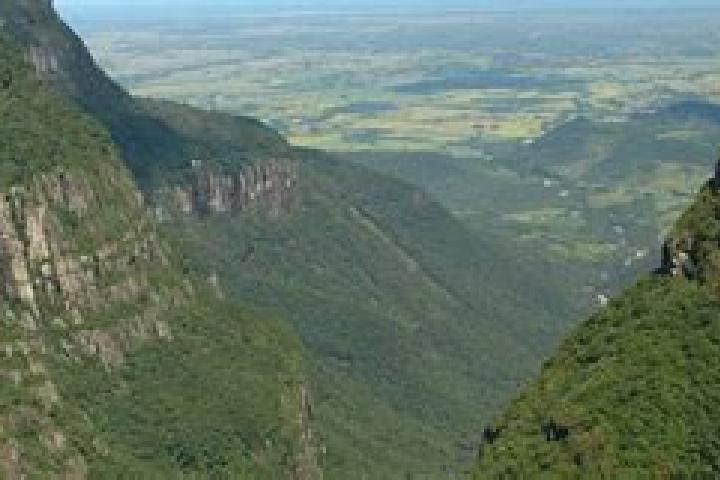 Escorts Vista Gaucha, Brazil — Local Companions