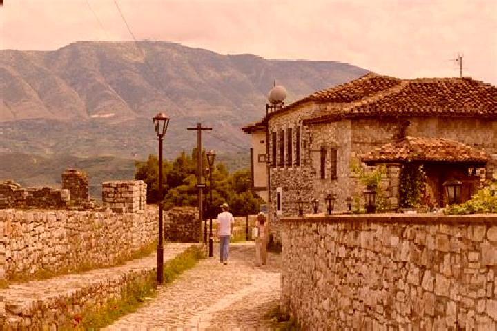 Escorts Vllahine, Albania — Local Companions