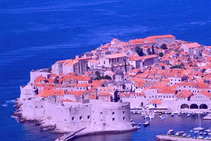 Escorts Vrvari, Croatia — Local Companions