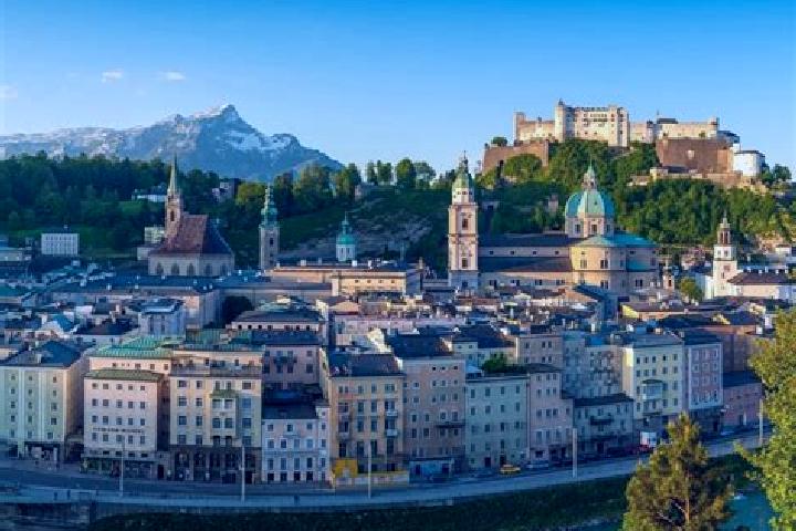 Escorts Waiern, Austria — Local Companions
