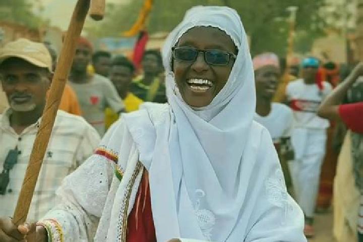Escorts Wanlaweyn, Somalia — Local Companions