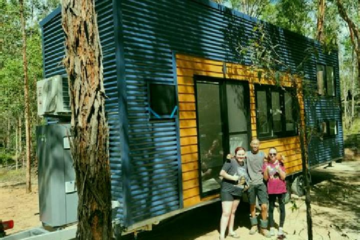 Escorts Wattle Camp, Australia — Local Companions