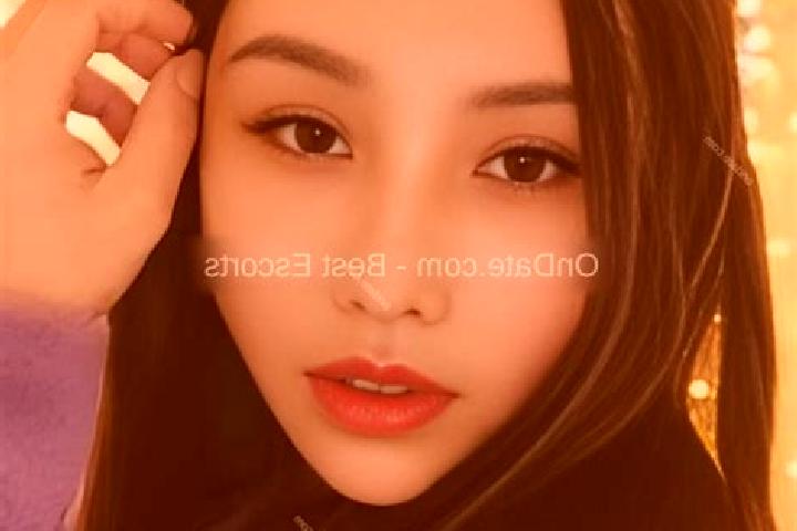 Escorts Weitian, China — Local Companions
