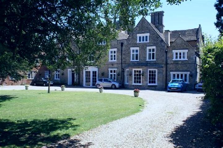 Escorts West Felton, United Kingdom — Local Companions