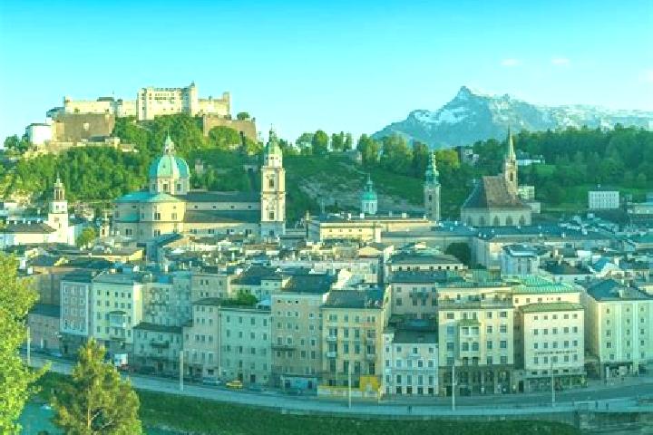 Escorts Weyer, Austria — Local Companions