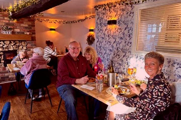 Escorts Wilbarston, United Kingdom — Local Companions