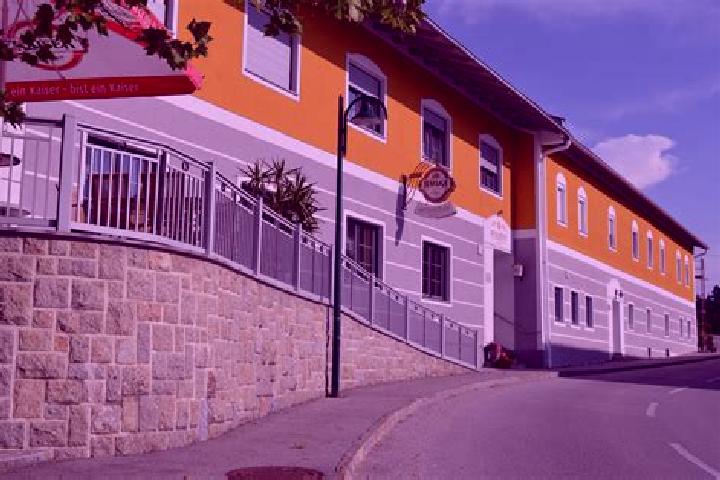 Escorts Windhaag bei Perg, Austria — Local Companions