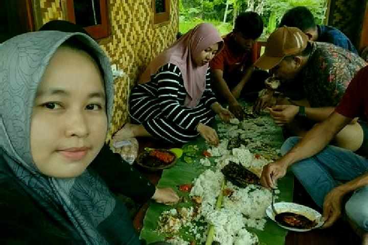 Escorts Windusakti Hilir, Indonesia — Local Companions