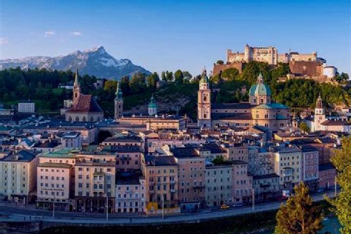Escorts Wirts, Austria — Local Companions