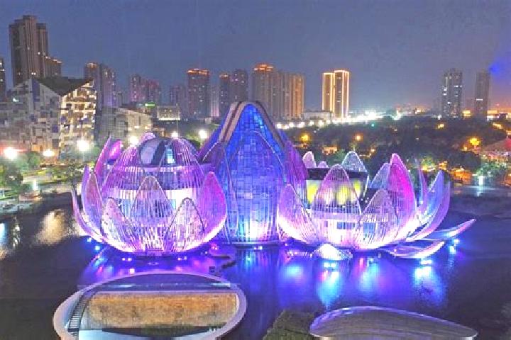 Escorts Wujin, China — Local Companions