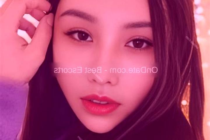 Escorts Xiangqian, China — Local Companions