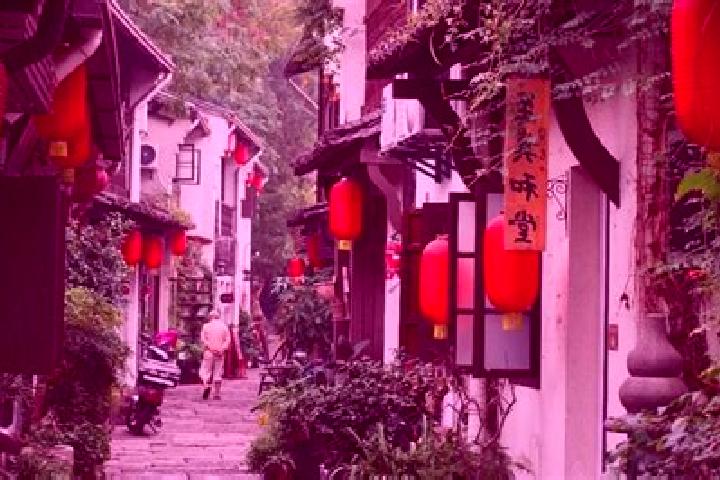 Escorts Xiaohe, China — Local Companions