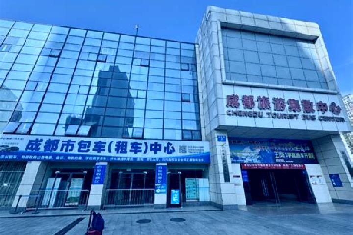 Escorts Xipu, China — Local Companions