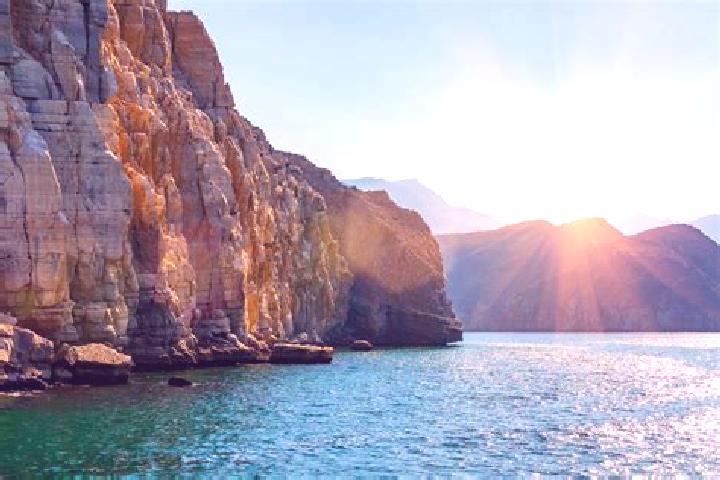 Escorts Yanqul, Oman — Local Companions