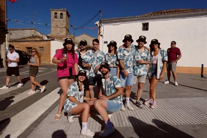 Escorts Yelamos de Abajo, Spain — Local Companions