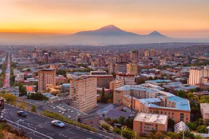 Escorts Yerazgavors, Armenia — Local Companions