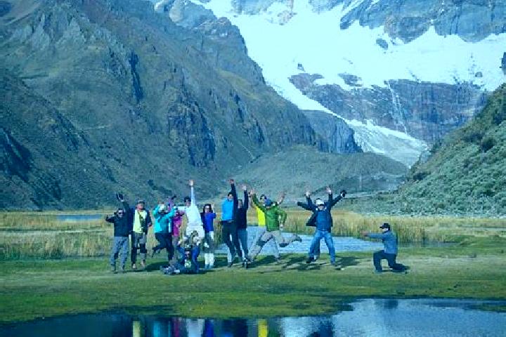 Escorts Yuracmayo, Peru — Local Companions