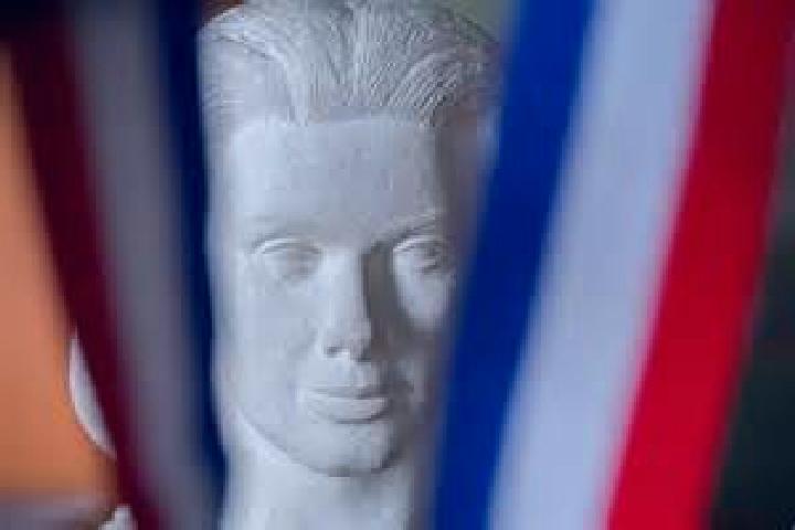 Escorts Yutz, France — Local Companions