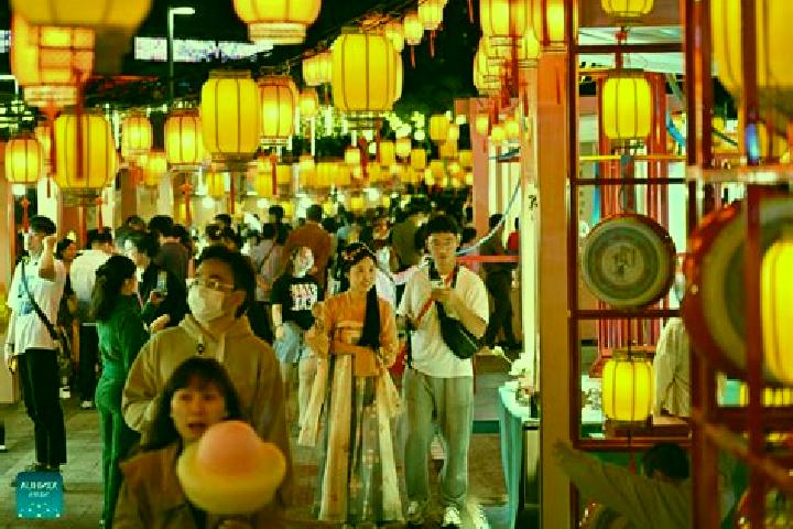 Escorts Zhoupu, China — Local Companions