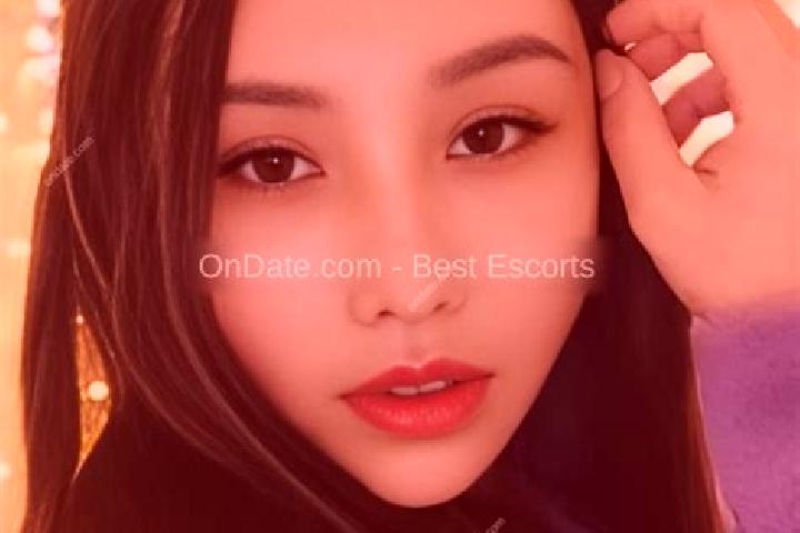 Escorts Zhupu, China — Local Companions
