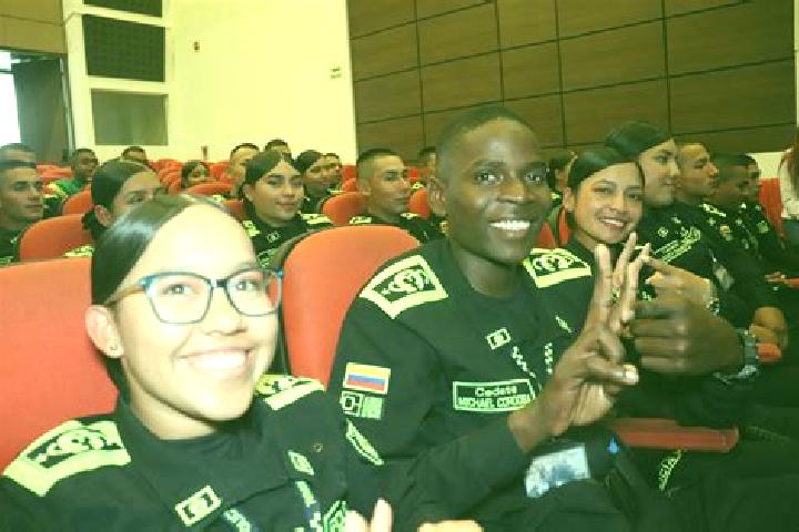Escorts Zona Militar, Cape Verde — Local Companions