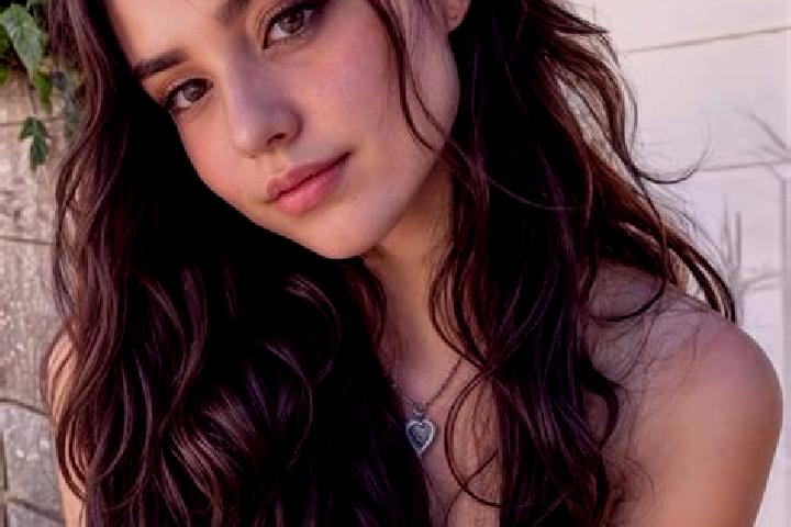 Eva, 20, a auburn dark-eyed middle eastern companion based in Monflanquin. Offering Couples, Domination, A-Level. Available for incall and outcall, day and e...