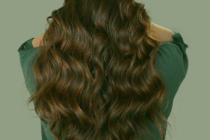 Eva, 20, a auburn grey-eyed latina companion based in Baie Sainte Anne. Offering Tantra, Overnight, Massage, Dinner Date, Duos. Available for incall and outc...